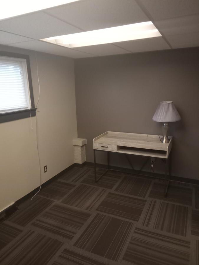 E. Michigan Walk Up Furnished 2 Bedroom Apt Lansing Kültér fotó